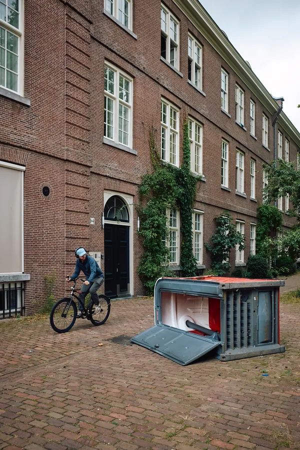 Jolien Roos · Theme 3 "Not my problem", photo 2