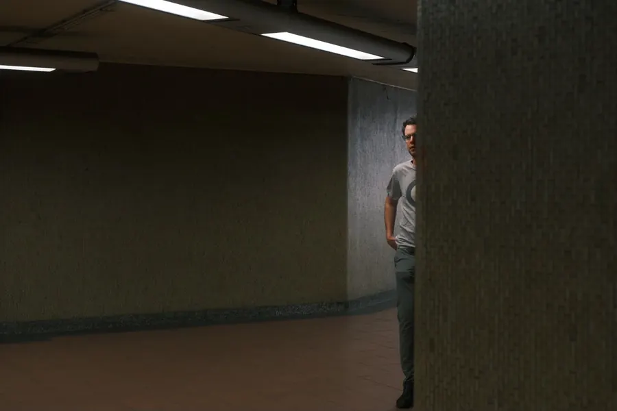 Anna Linmans · Theme 3 "Out of place", frame 2